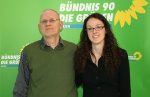 Foto Grüne Kandidaten: Edmund Borschel, Landtagskandidat WK 2 (Fraktionsvorsitzender der GRÜNEN Baunatal) und daneben, Angela Dorn, Grüne hess. Spitzenkandidatin.